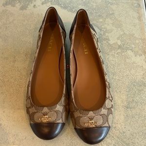 Coach flats
